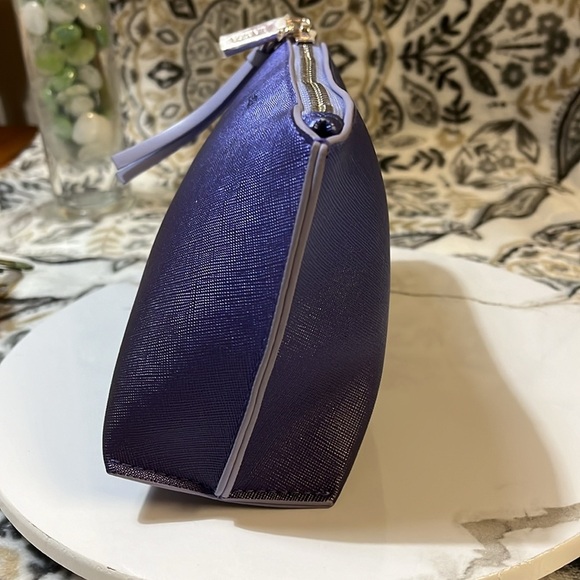 La Mer Purple Cosmetic or Travel Essentials Bag - Picture 5 of 8
